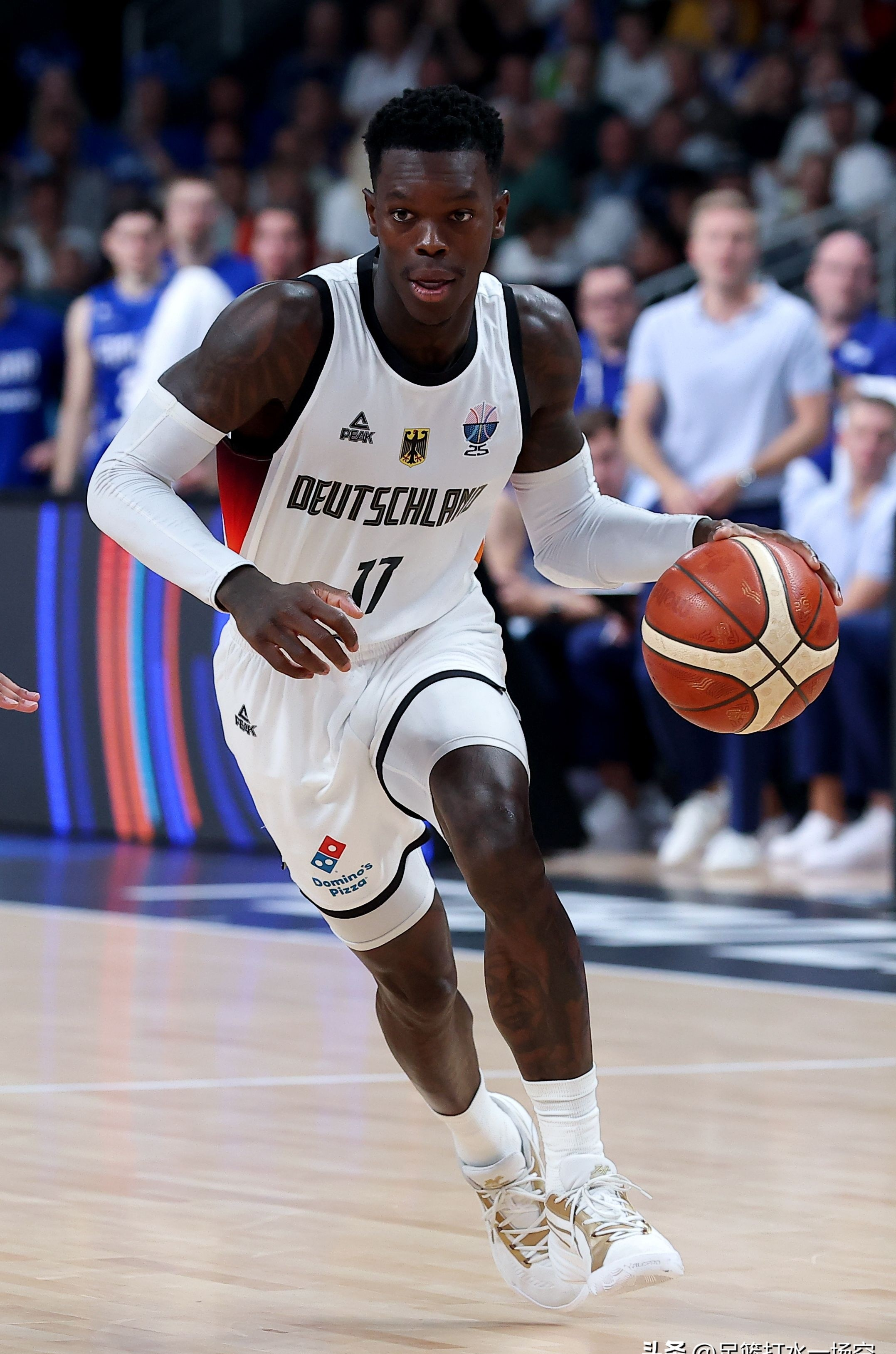 FB体育-赛地聚焦——欧篮联集结日热度飙升，费耶诺德豪取连胜，目标明确，训练强度明显提升(埃因霍温费耶诺德)