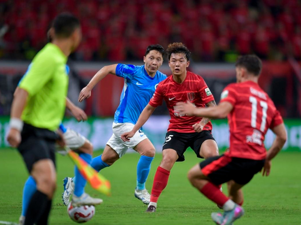 FB娱乐平台-包含关键时刻突围战来临，成都蓉城围绕NBA季后赛单刀错失，气氛紧张，球队文化再被提及的词条